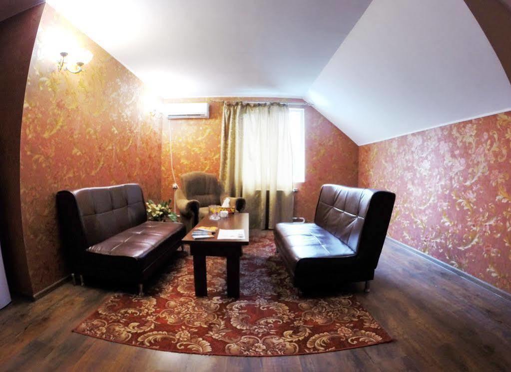 Lavitor Hotel บิชเคก ภายนอก รูปภาพ